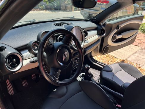 Used 2013 MINI Cooper Roadster S image 9