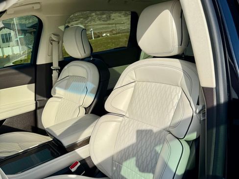 Used 2024 Lincoln Nautilus Black Label image 14