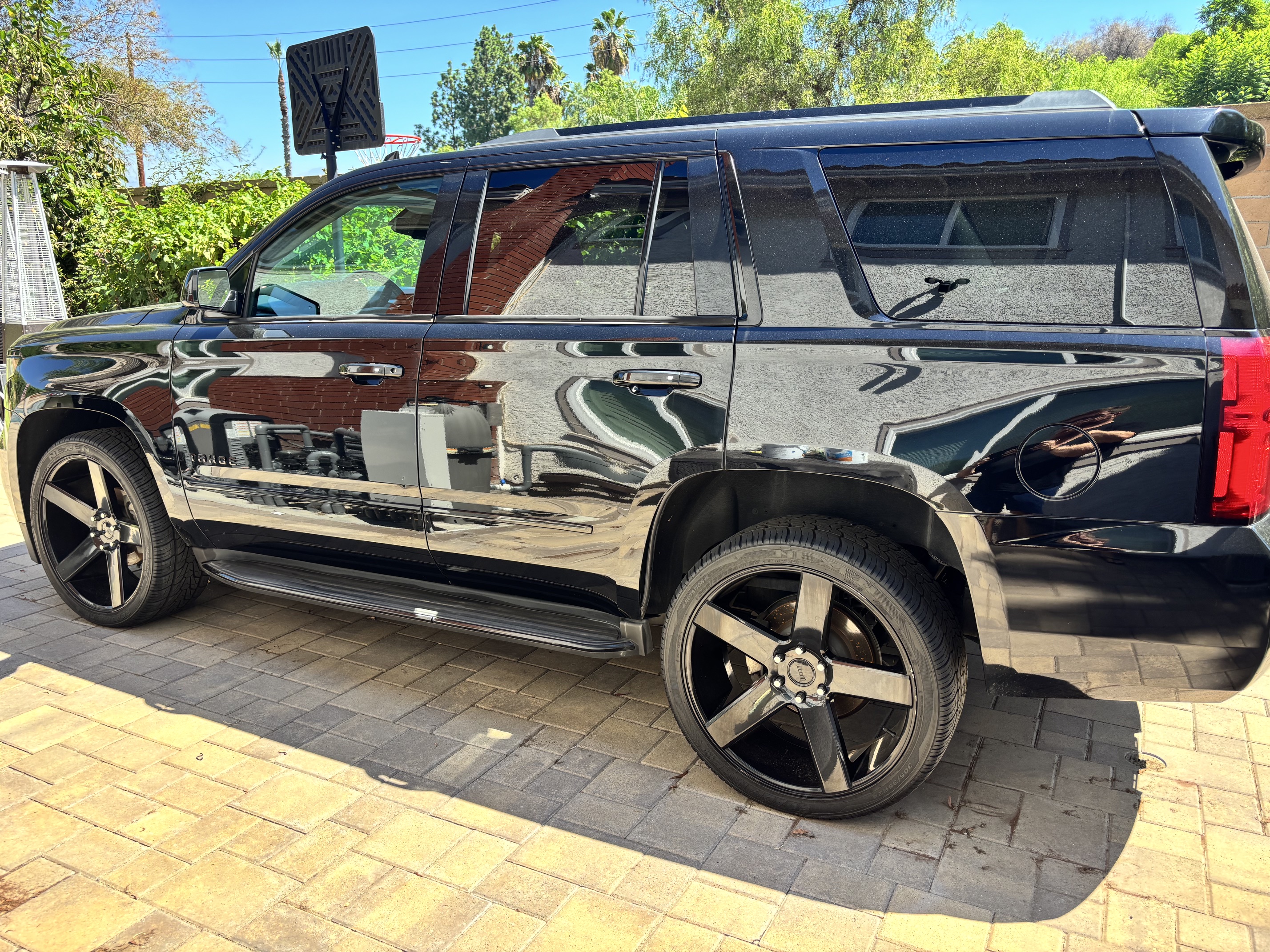 Used 2018 Chevrolet Tahoe Premier w/ RST 6.2L Performance Edition RWD image 8