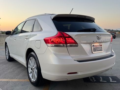 Used 2010 Toyota Venza FWD image 4