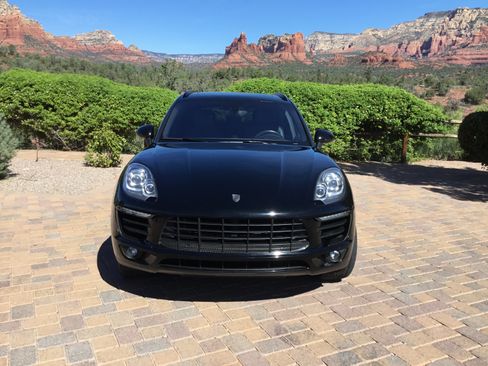 Used 2015 Porsche Macan S image 2