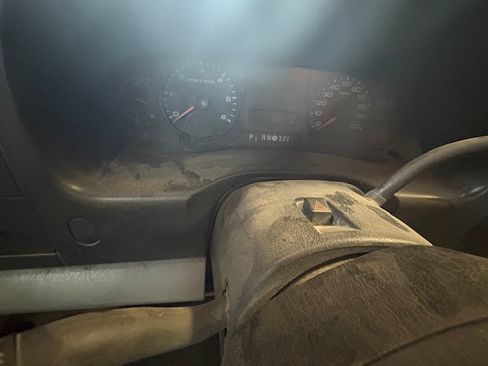 Used 2006 Ford F250 XL image 5