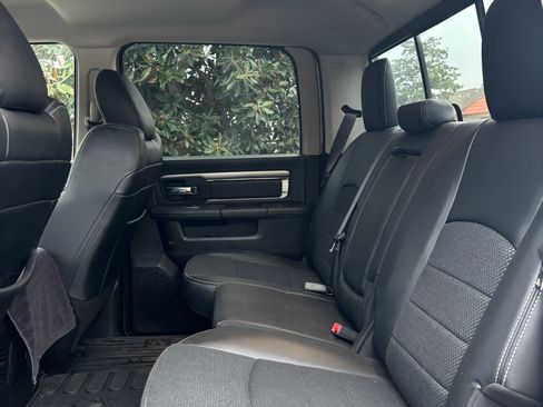 Used 2018 RAM 2500 Big Horn w/ Sport Appearance Group image 12