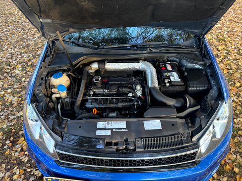 Used 2012 Volkswagen Golf R 4-Door image 5