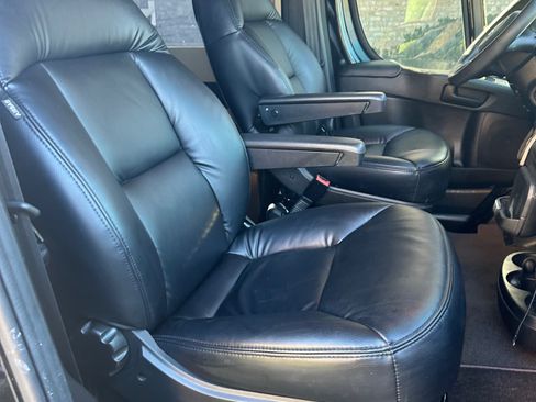 Used 2023 RAM ProMaster 3500 w/ Driver Convenience Group image 13