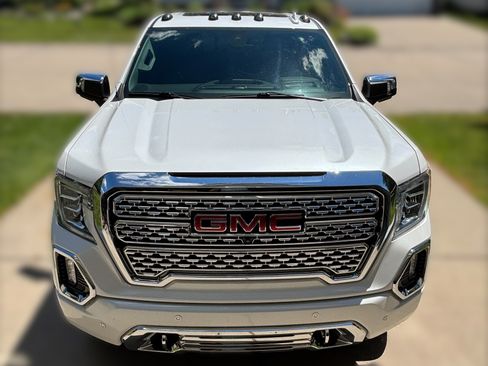 Used 2019 GMC Sierra 1500 Denali w/ Denali Ultimate Package AWD/4WD image 6