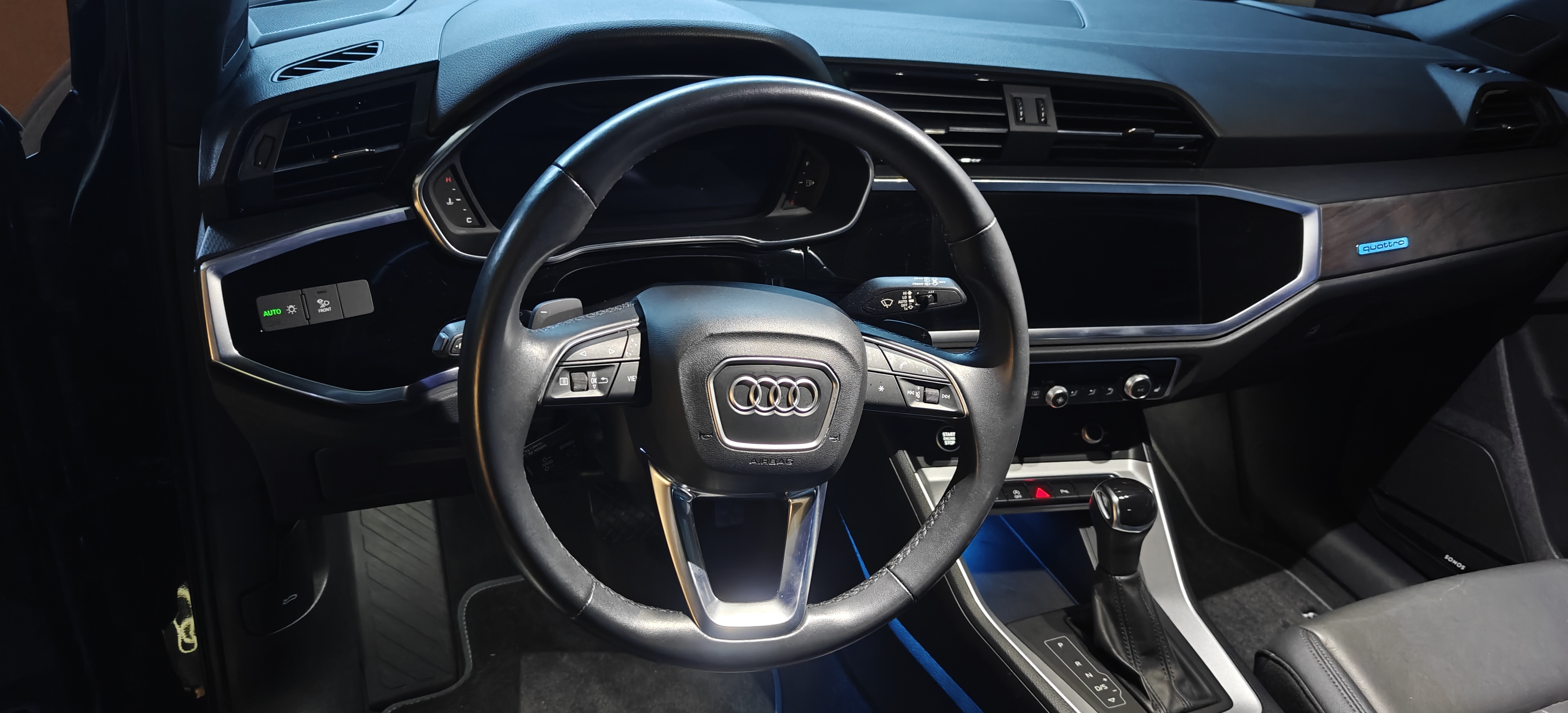 Used 2022 Audi Q3 2.0T Premium Plus w/ Premium Plus Package AWD/4WD image 12