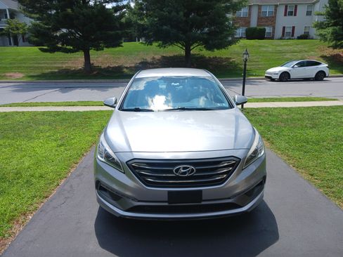 Used 2017 Hyundai Sonata Sport FWD image 4
