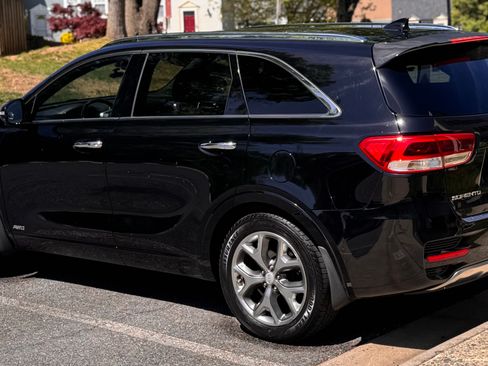 Used 2016 Kia Sorento SX w/ SXL Technology Package AWD/4WD image 4