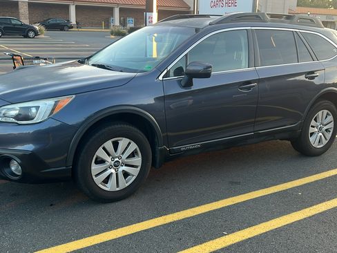 Used 2016 Subaru Outback 2.5i Premium AWD/4WD image 1