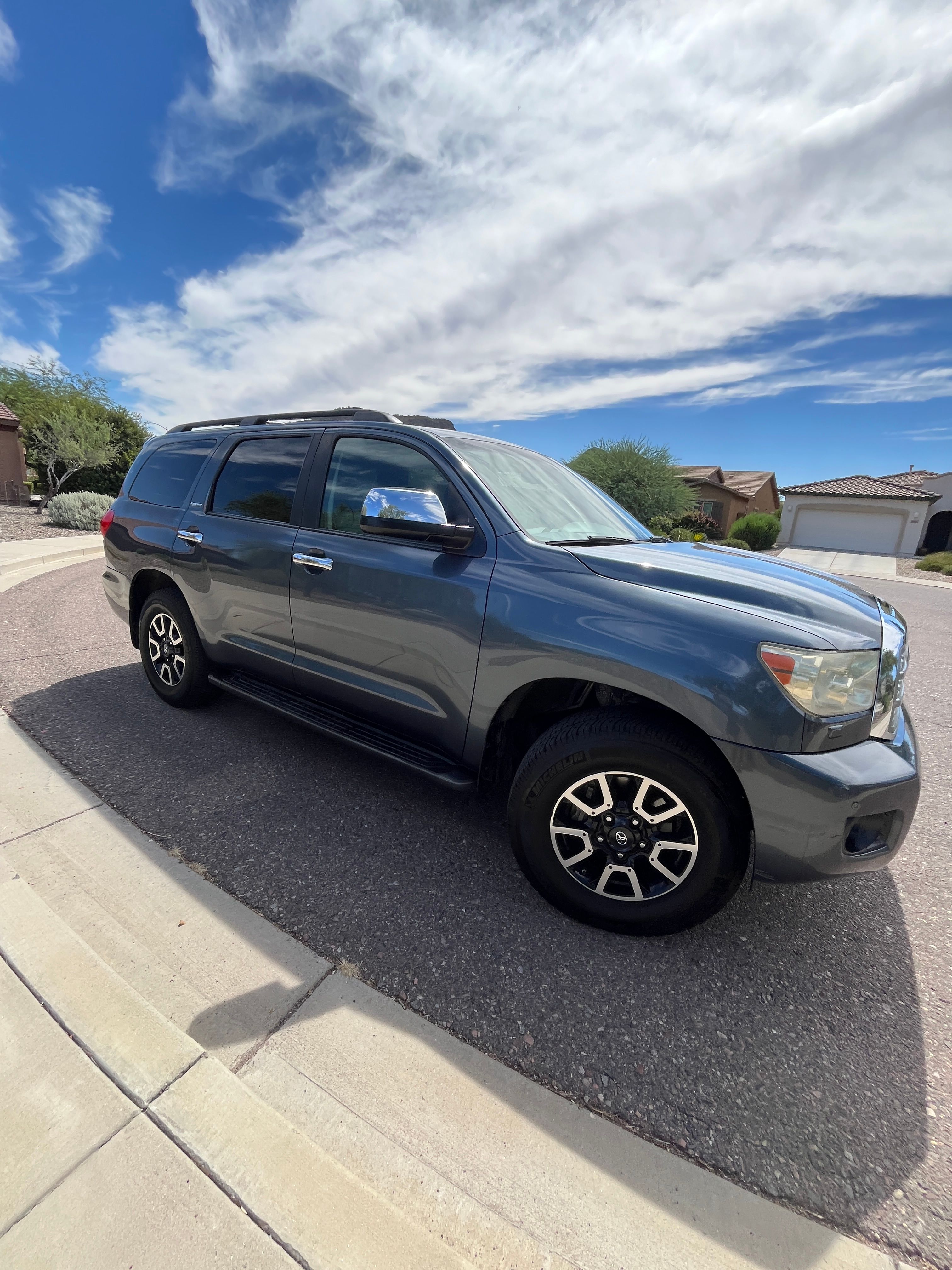 Used 2008 Toyota Sequoia Limited w/ Cold Area Pkg AWD/4WD image 5