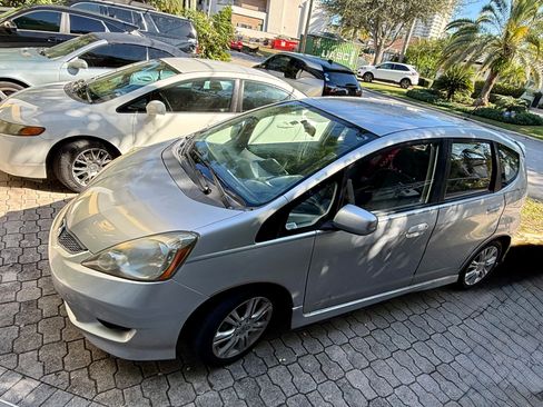 Used 2011 Honda Fit Sport image 6