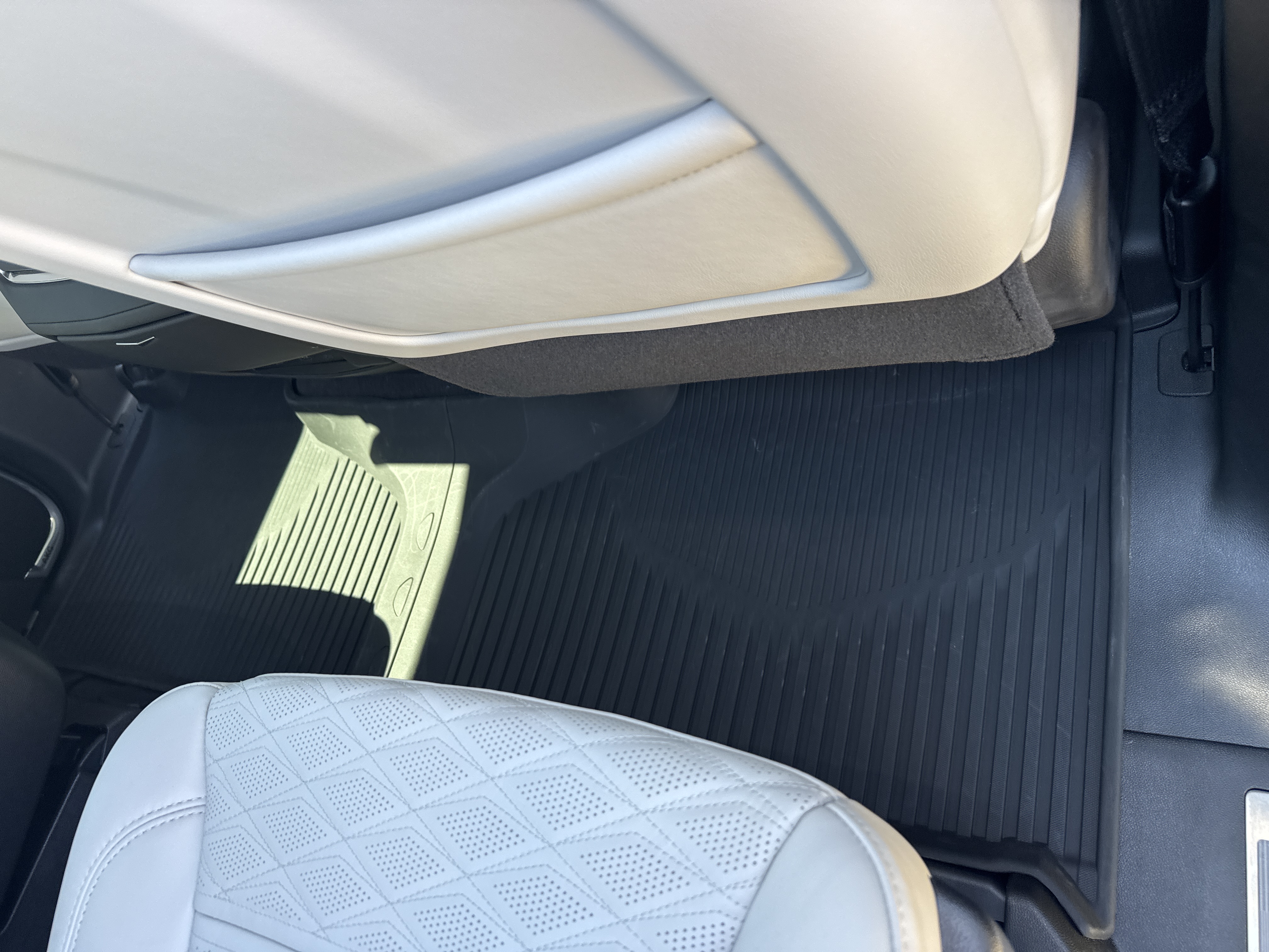 Used 2025 Cadillac Escalade Sport Platinum w/ LPO, Floor Liner Package AWD/4WD image 27
