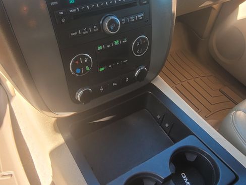 Used 2012 GMC Yukon SLT w/ SLT-2 Equipment Package image 14