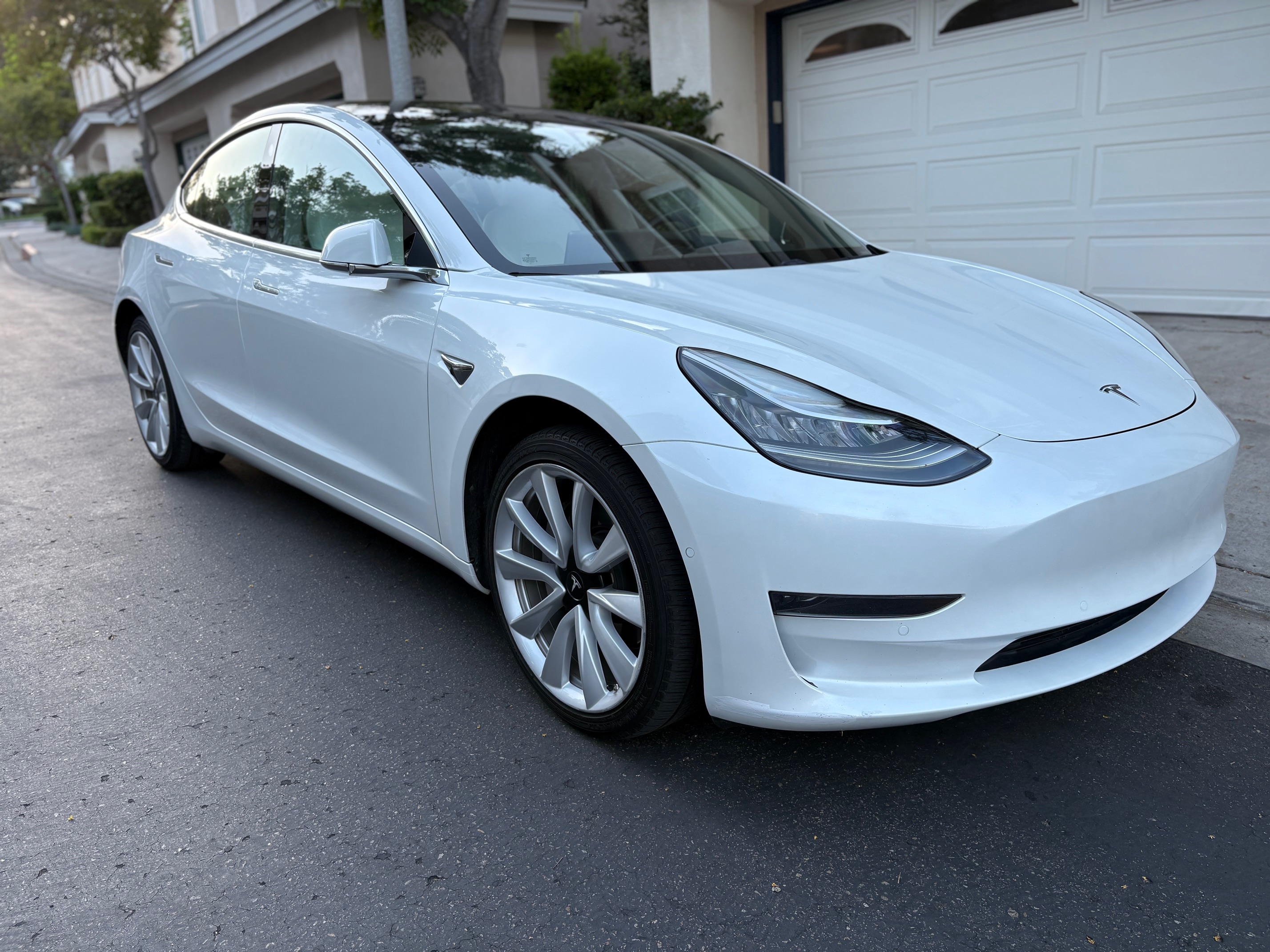 Used 2020 Tesla Model 3 Standard Range Plus RWD image 9