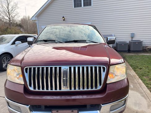 Used 2006 Lincoln Mark LT 4x4 image 1