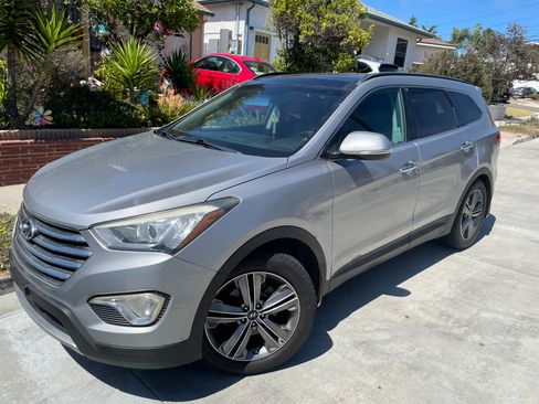 Used 2016 Hyundai Santa Fe Limited w/ Option Group 04 FWD image 2