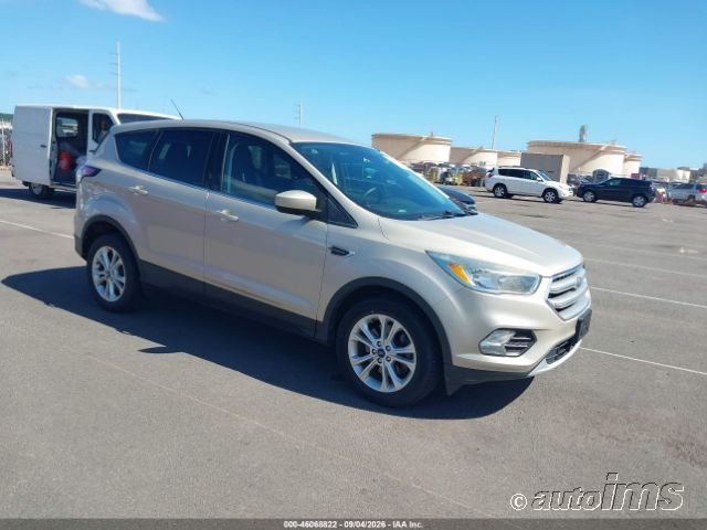 Used 2017 Ford Escape SE AWD/4WD image 1