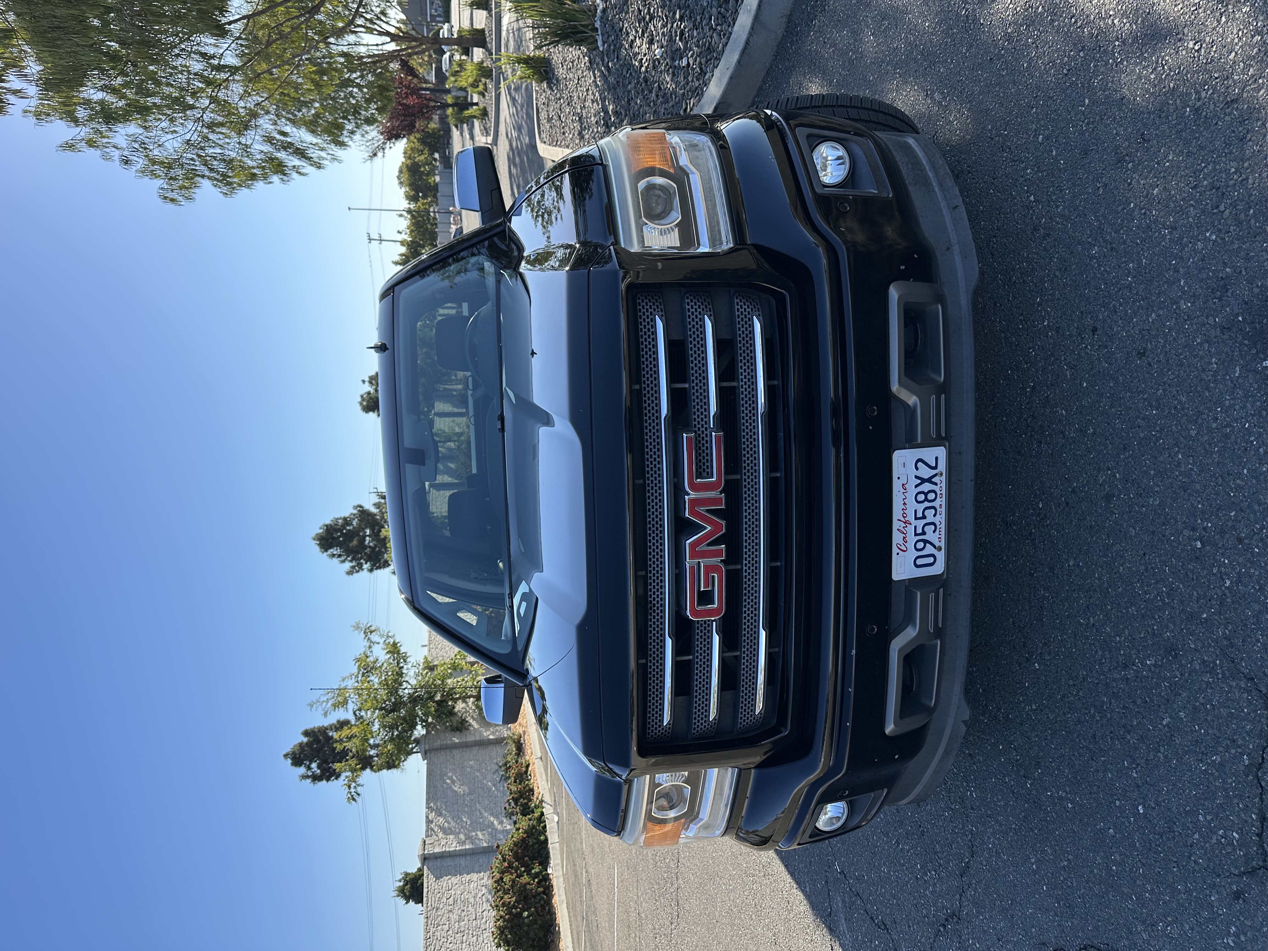 Used 2014 GMC Sierra 1500 SLT w/ All-Terrain Package AWD/4WD image 1