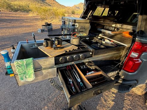 Used 2021 Chevrolet Silverado 1500 LT Trail Boss image 9