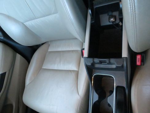 Used 2015 Honda Civic Hybrid Sedan image 17