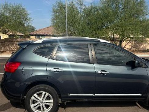 Used 2013 Nissan Rogue SV w/ Premium Pkg AWD/4WD image 2