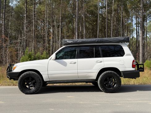 Used 2006 Toyota Land Cruiser image 17