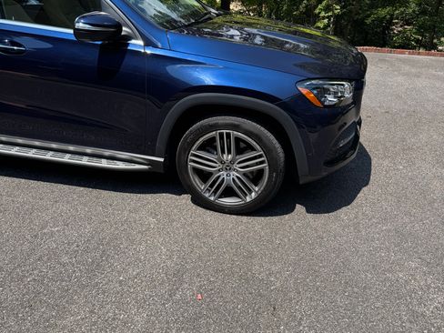Used 2021 Mercedes-Benz GLS 450 4MATIC image 4