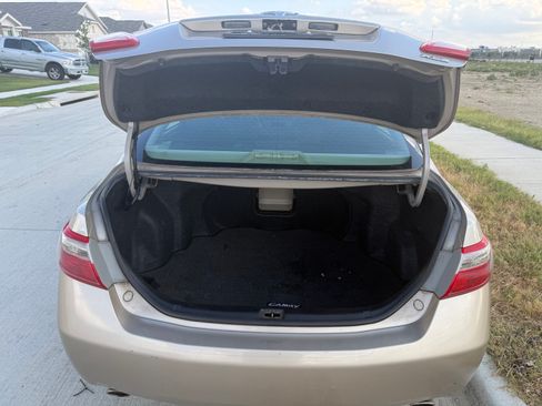 Used 2008 Toyota Camry XLE FWD image 8