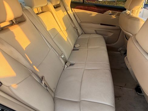 Used 2012 Toyota Avalon Limited FWD image 17