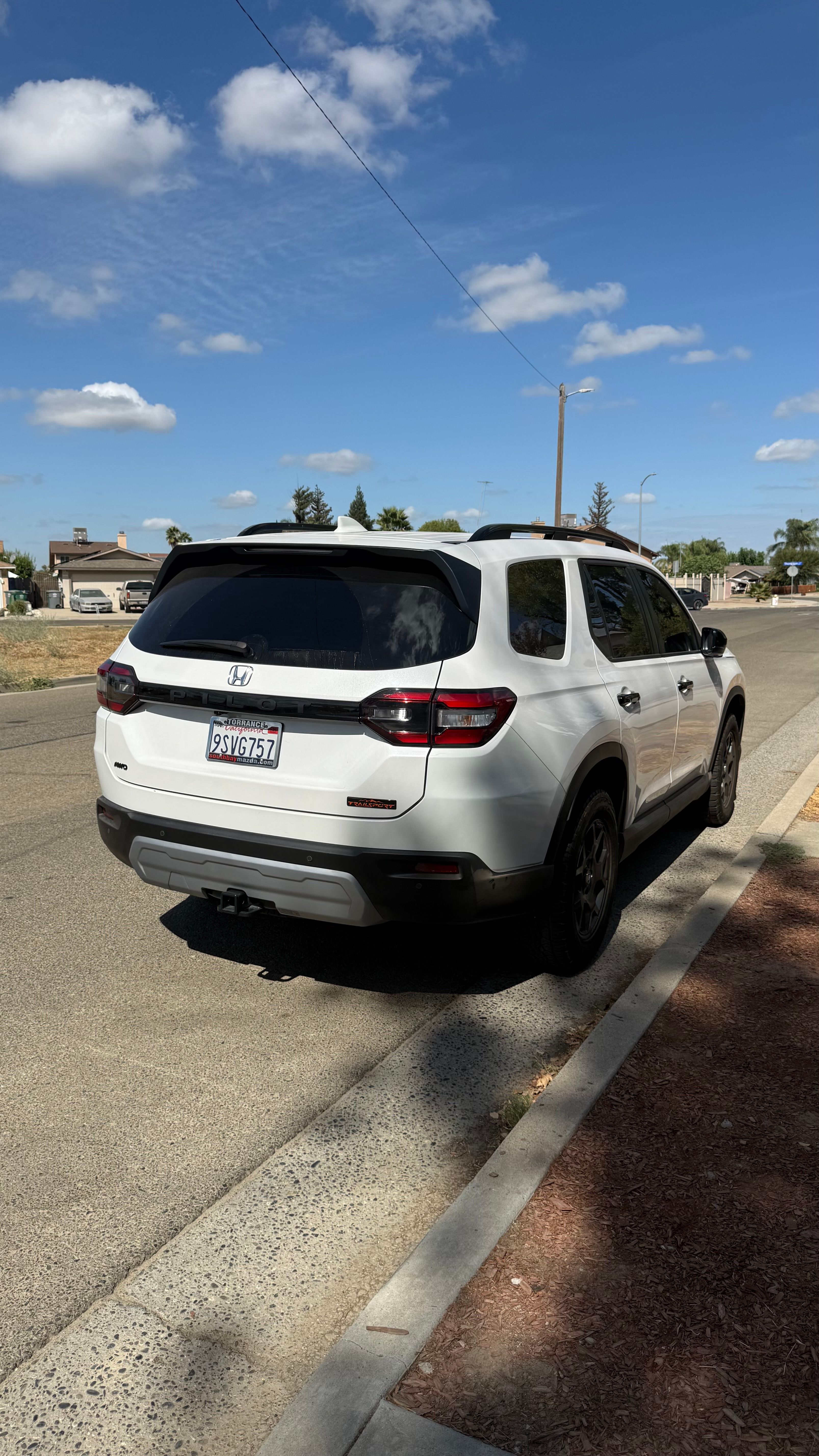 Used 2025 Honda Pilot TrailSport image 19