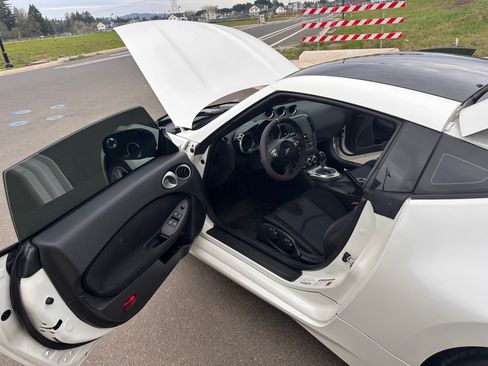 Used 2013 Nissan 370Z Touring w/ Sport Pkg image 20
