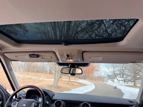 Used 2016 Land Rover LR4 HSE LUX image 22