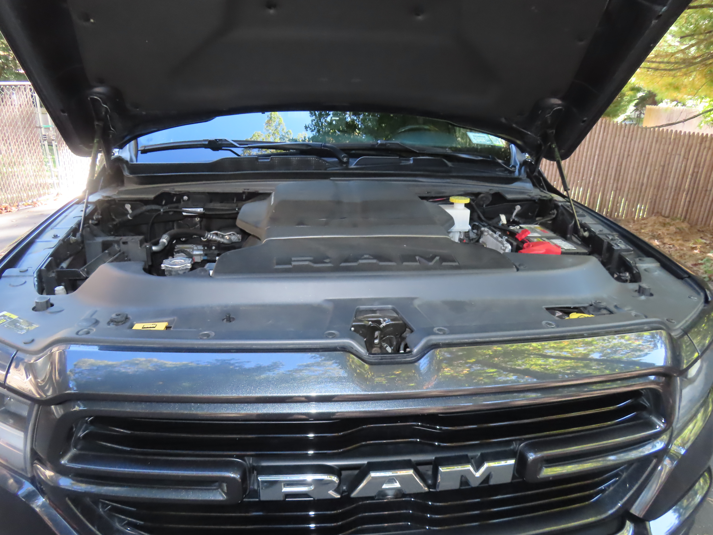 Used 2020 RAM 1500 Laramie AWD/4WD image 13