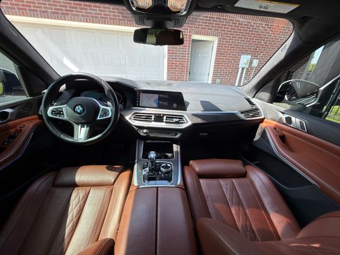Used 2022 BMW X5 xDrive40i w/ M Sport Package AWD/4WD image 10