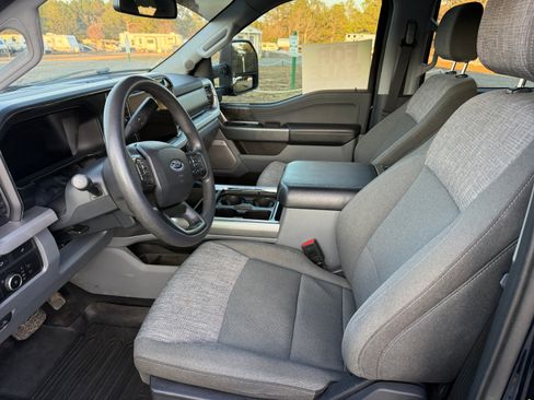 Used 2023 Ford F350 XLT w/ Black Appearance Package image 13