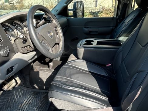 Used 2008 Chevrolet Silverado 2500 W/T image 10