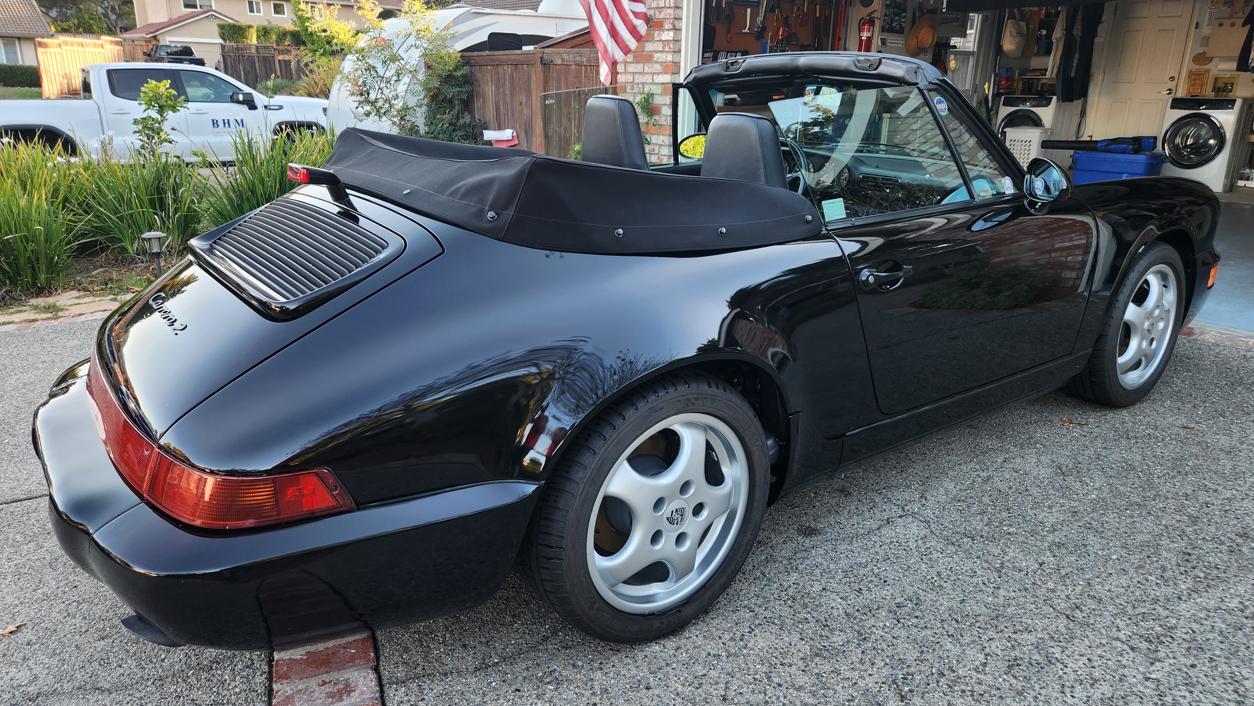 Used 1993 Porsche 911 Carrera RWD image 2