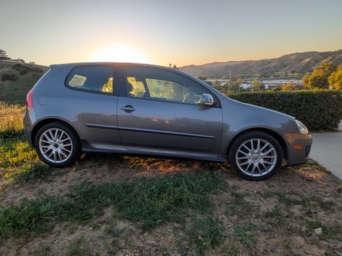 Used 2007 Volkswagen Golf 2-Door image 12