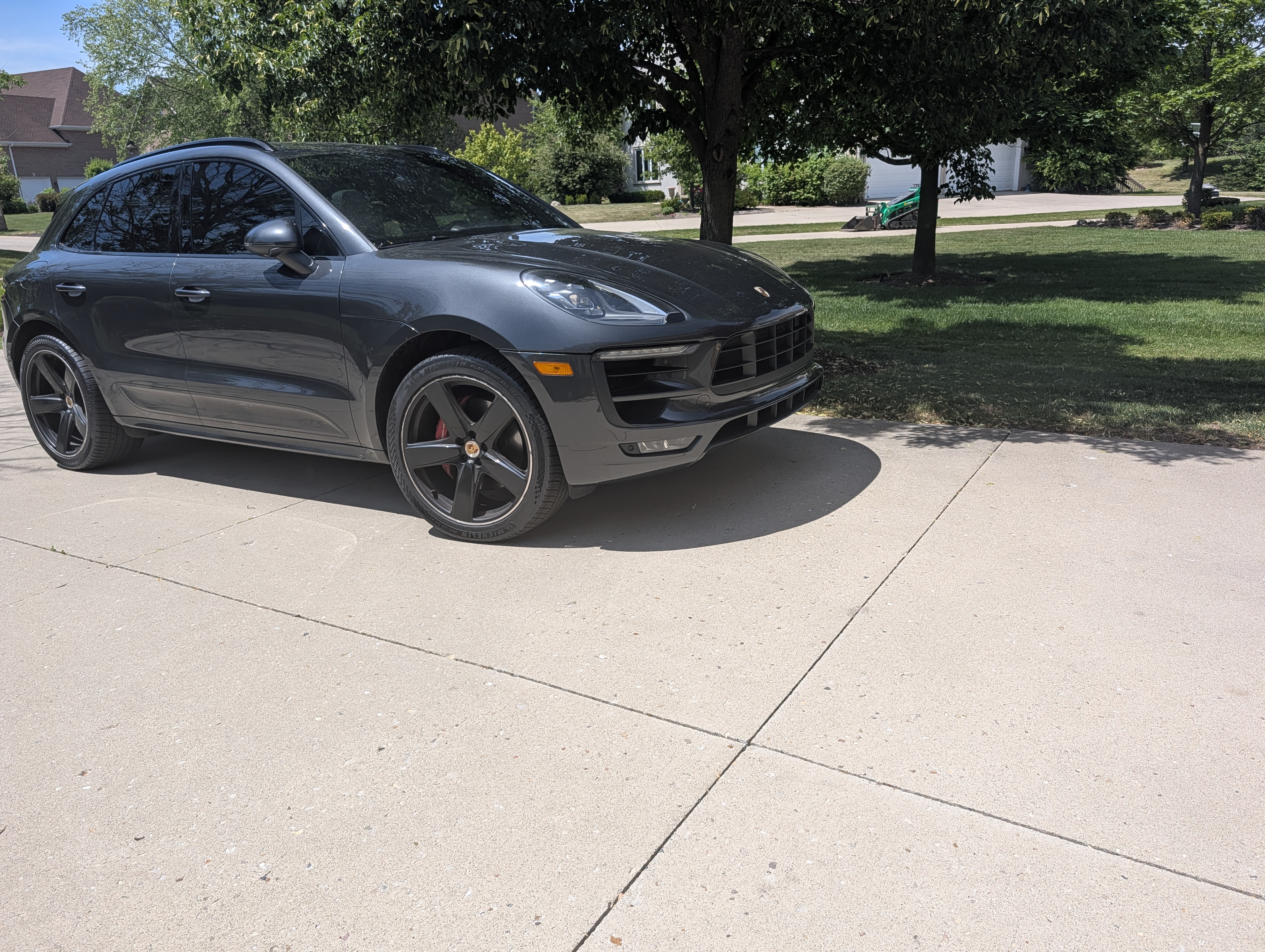 Used 2018 Porsche Macan GTS AWD/4WD image 2