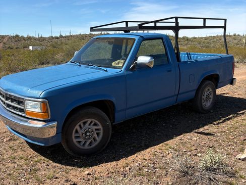 Used 1992 Dodge Dakota 2WD Regular Cab image 1