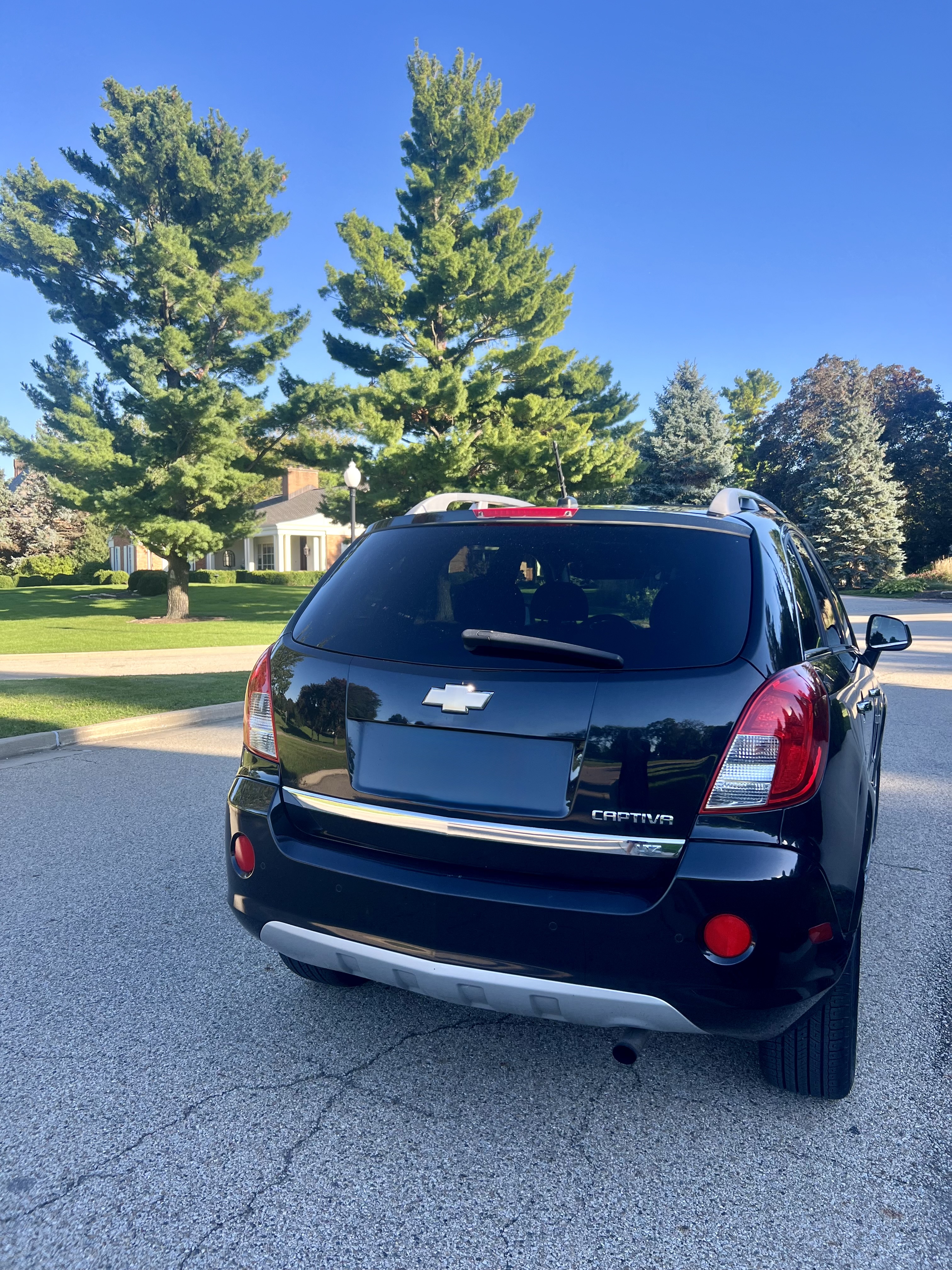 Used 2014 Chevrolet Captiva Sport LTZ FWD image 6