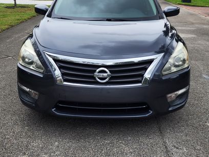 Used 2013 Nissan Altima 2.5 SV