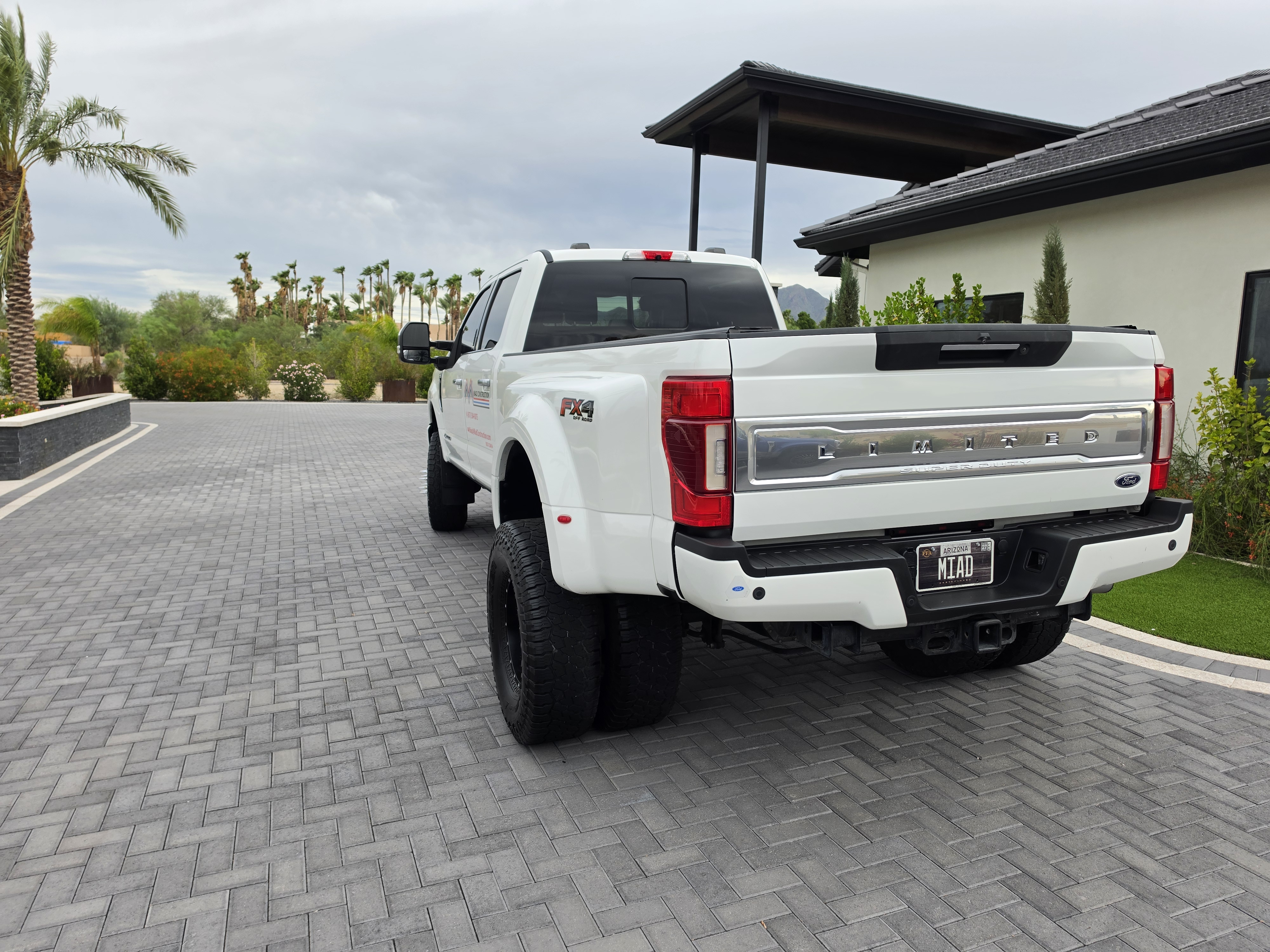 Used 2020 Ford F350 Limited AWD/4WD image 4