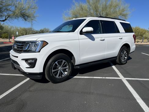 Used 2019 Ford Expedition XLT w/ Equipment Group 201A image 1