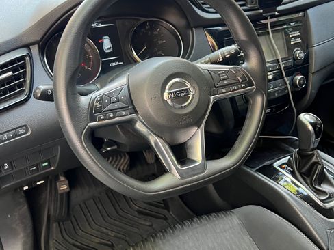 Used 2017 Nissan Rogue S FWD image 13