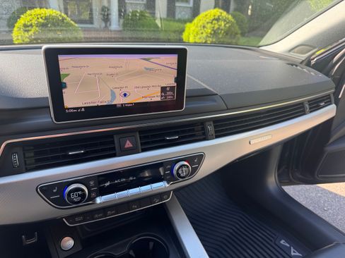 Used 2018 Audi A4 2.0T allroad Premium Plus AWD/4WD image 6