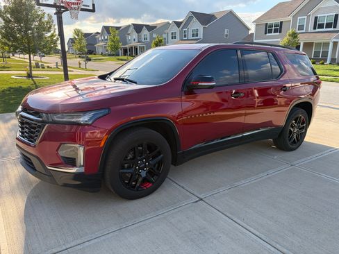 Used 2022 Chevrolet Traverse Premier w/ Redline Edition AWD/4WD image 4