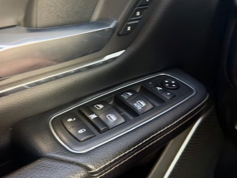 Used 2020 RAM 1500 Laramie w/ Sport Appearance Package image 15