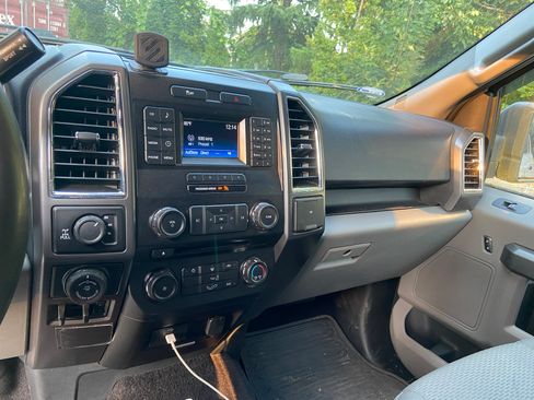 Used 2016 Ford F150 XLT w/ Max Trailer Tow Package image 8